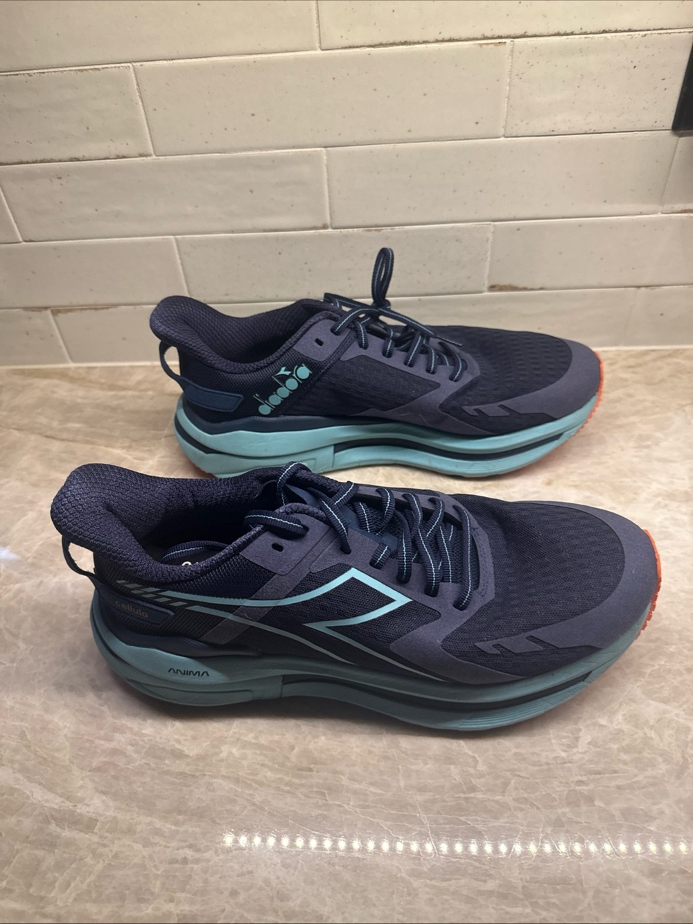 Diadora Men’s  Cellula Running Athletic Sneaker Size 10 EUC